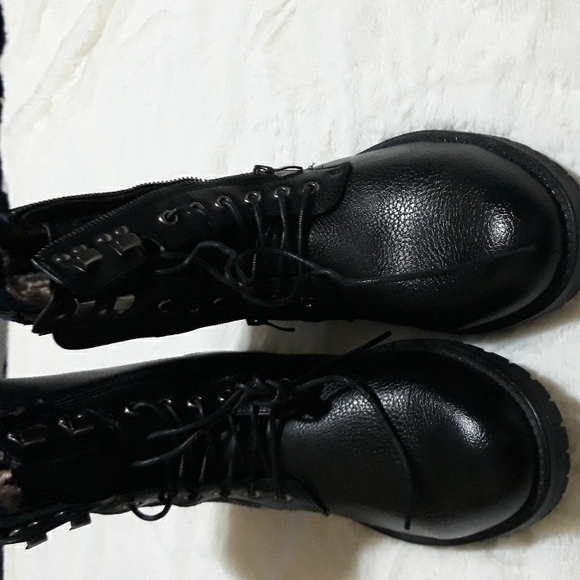 NWOB Men's Boots - Picture 14 of 16